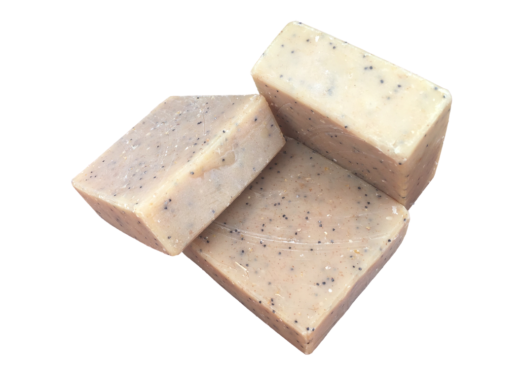 tan gardeners handscrub soap with poppy seeds and other exfoliants